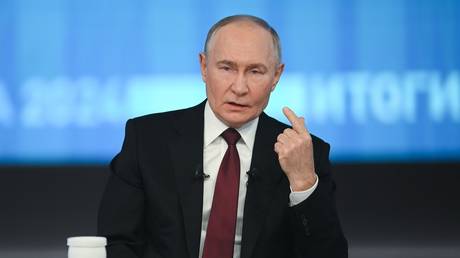 Ukraine conflict could end in weeks if Kiev runs out of ammo – Putin