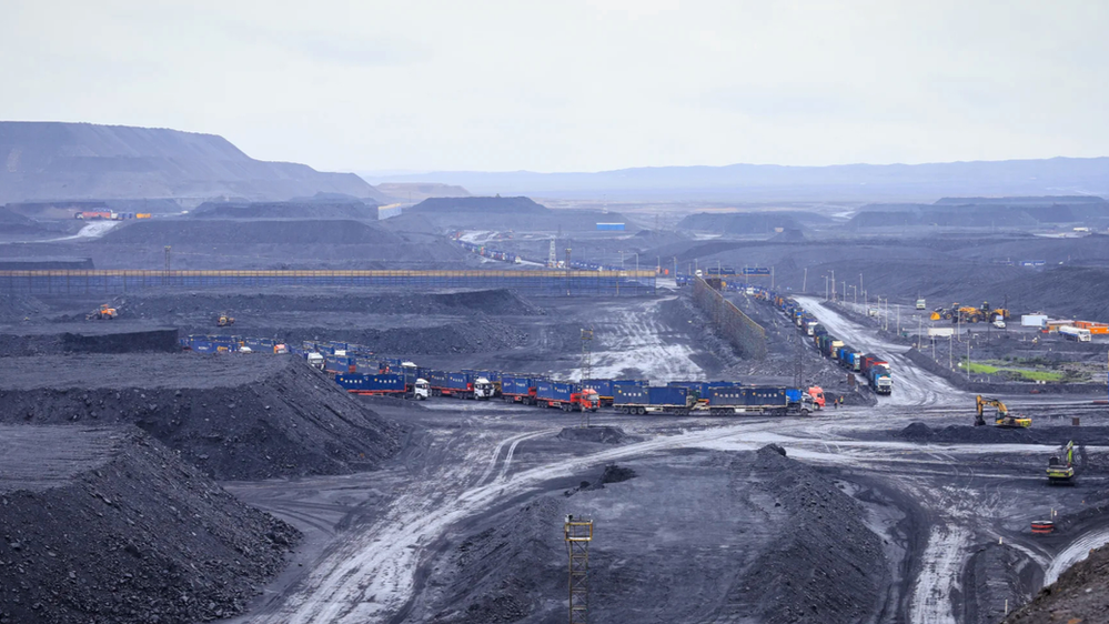Mongolia Coal Exports Surge, Budget Gains