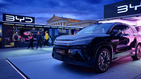Chinese EV giant eyes India expansion as ties warm – Bloomberg