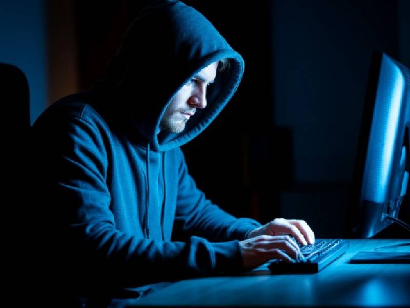 Digital Trojan Horses: How Turkish Messenger Apps Promote Pan-Islamism and Pan-Turkism