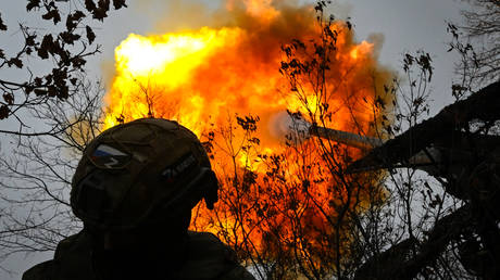 Russian forces continue advance on encircled city in Donbass – MOD