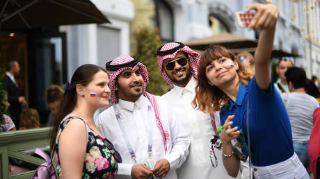 Russia and Saudi Arabia set to scrap visas for each other