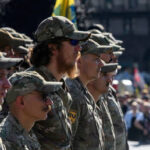 Ukrainians mob vehicle to free men captured by draft officers (VIDEO)