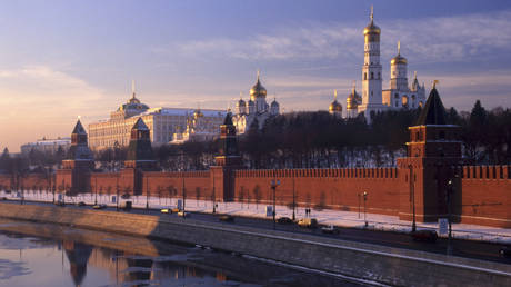 Kremlin says Ukrainian troops must leave Russia’s Donbass