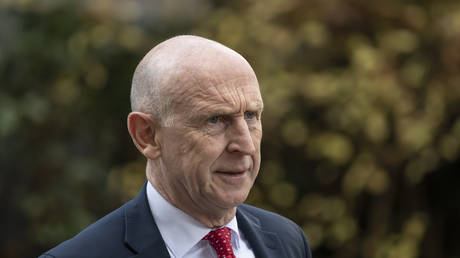 UK defense secretary names world leader he’d like to kidnap