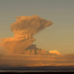 Volcanic eruption in Russia sends ash 7 km high (VIDEO)