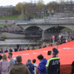Estonian residents flock to Russian border to watch Victory Day concert and fireworks (VIDEOS)