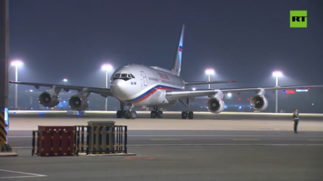 Putin arrives in China (VIDEO)