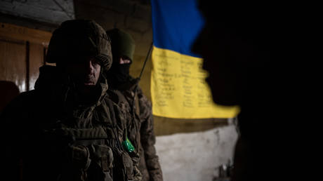 Ukrainian regiment threatens journalists after report about training camp deaths