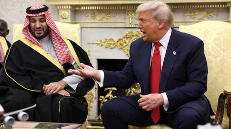 Trump left Saudi Arabia to face Houthis alone – Mearsheimer to RT (VIDEO)